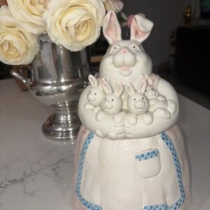 Vintage Fitz & Floyd Cookie Jar Mother Rabbit 1983 holding Babies Bunny Easter